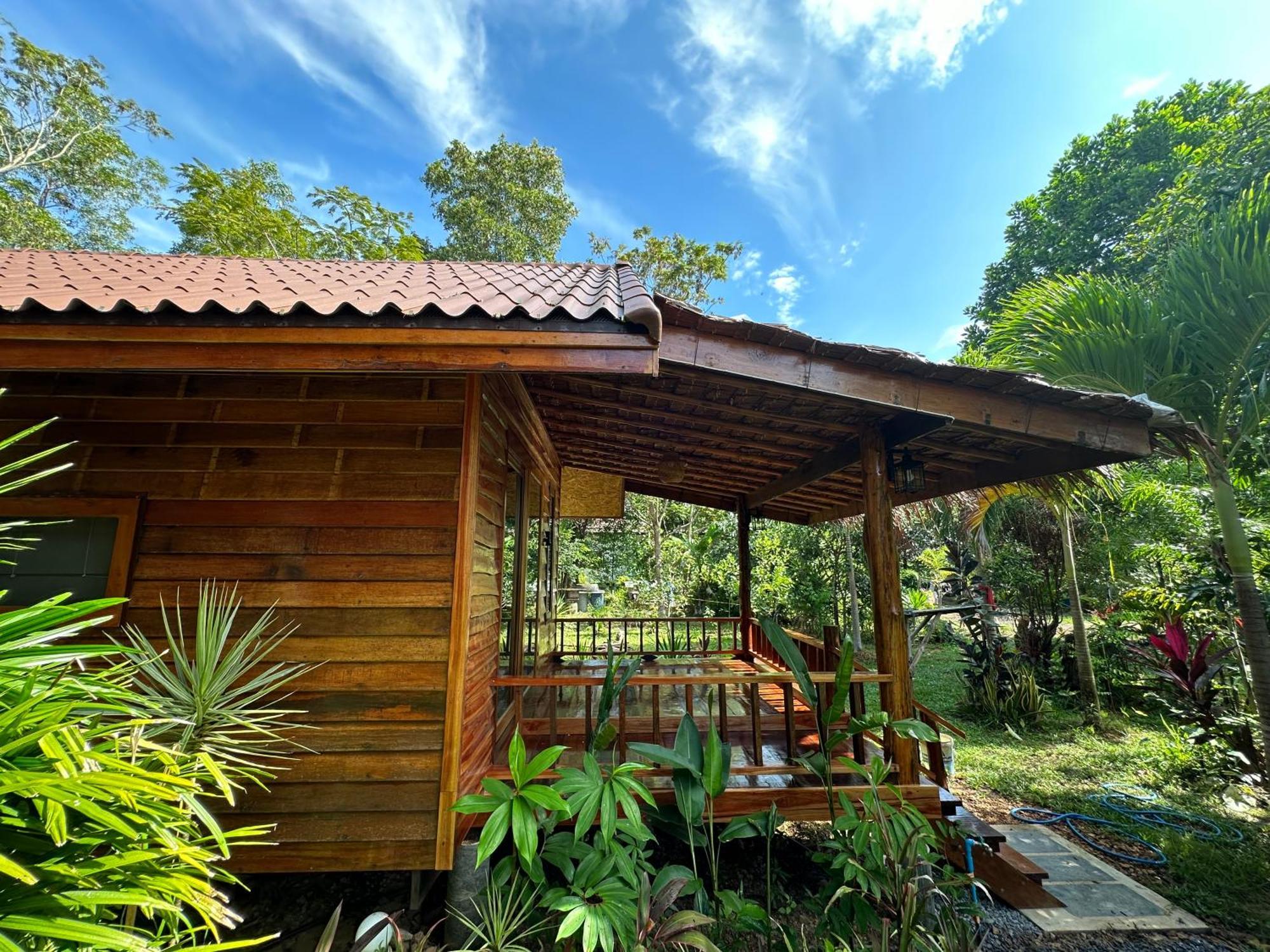 Koh Jum Bungalow & Hostel Exterior foto